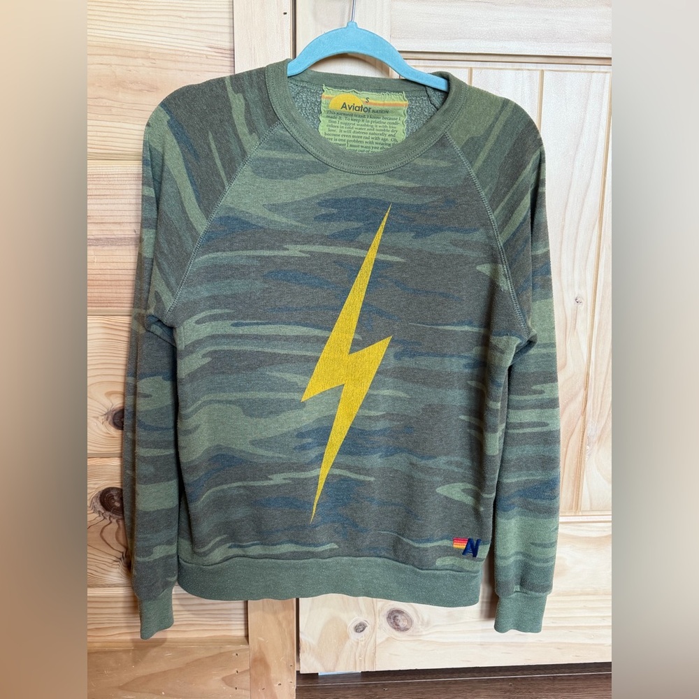 Aviator Nation Bolt Camo Printed Sweatshirt Women’s Small ***has a worn look
